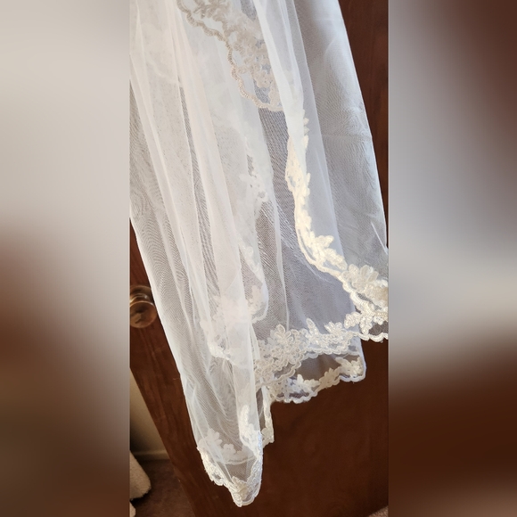 Blanca Veil two tiered veil - Picture 4 of 5